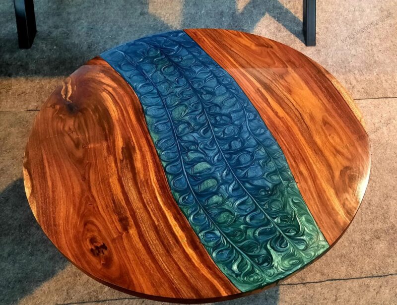 Resin & River Round Table